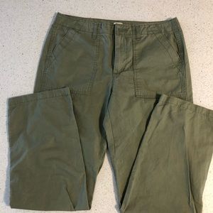 Levi’s khaki pants, women’s